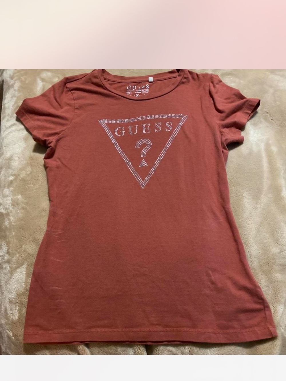 GUESS Rust Pink Rhinestone Logo Short Sleeve Tee Sz S